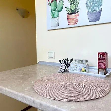 35 Cozy 1 Bedroom With Balcony